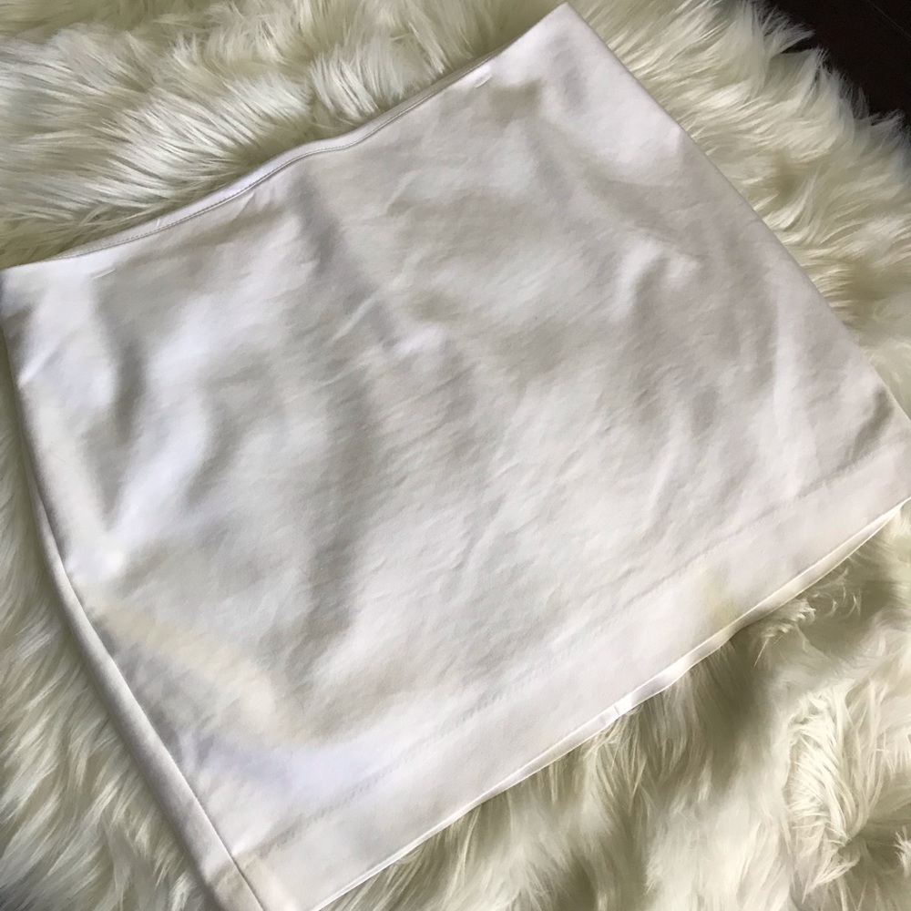 Express White Straight Mini Skirt
